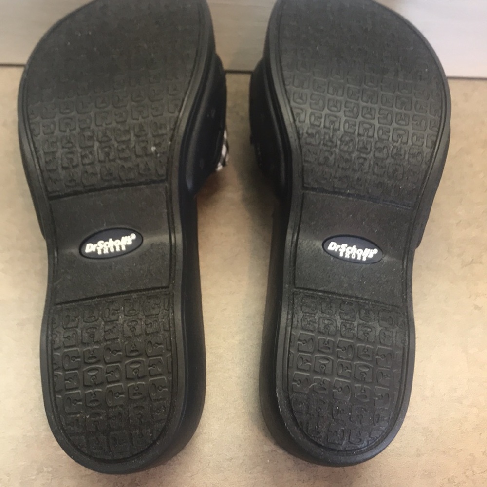 Black and white plaid sandals by Dr. Scholls; size 7M - Picture 4 of 7